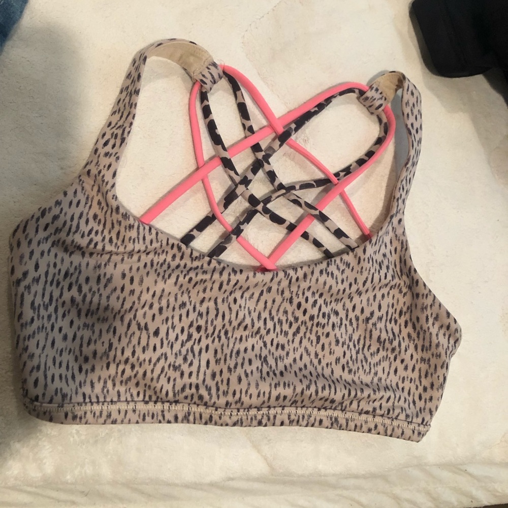 Lululemon sports bra